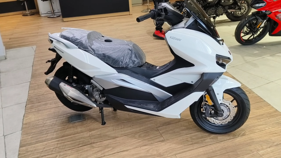 2025 Keeway Vieste 300 2025 Keeway Vieste 300