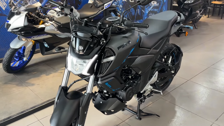 AutoTechInfo 2025 Updated Yamaha FZS V4 Detailed Review😍 New Price Features Mileage I3uwsKQayro 914x514 1m34s Yamaha FZS Fi 2025