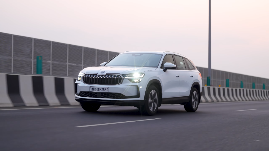 AutoYogi New Skoda Kodiaq 2025 The Premium SUV King 2hZVYqtngI4 914x514 0m09s 2025 Skoda Kodiaq