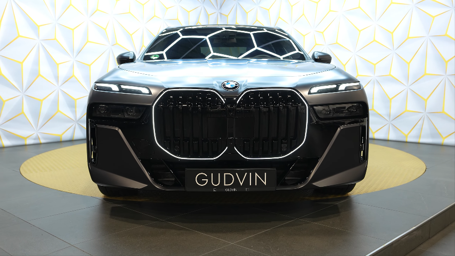 Car Review TV The 2025 BMW 7 Series is the Ultimate Luxury Car – Not Electric Zx9Cn3WakpE 914x514 0m17s BMW 7 Series