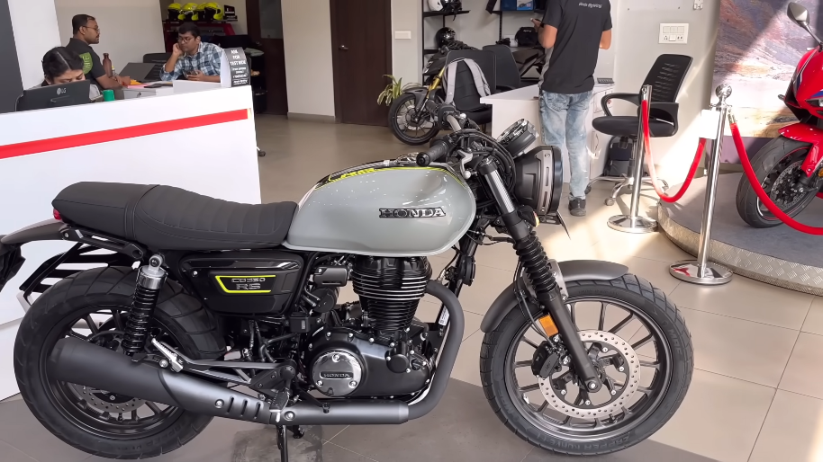 Dev Mtr Lo Bhai😱 Aagayi Honda CB350RS 2025 Model Details Review On Road Price New Changes Features Ee1r8sGIwUo 914x514 0m09s 2025 Honda CB350