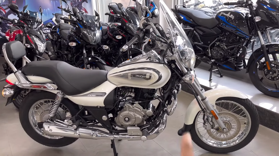 New Bajaj Avenger 220 2025 Bajaj Avenger Street 220 2025