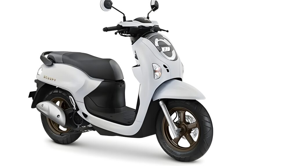 1000038912 Honda patented the design of scoopy again in India