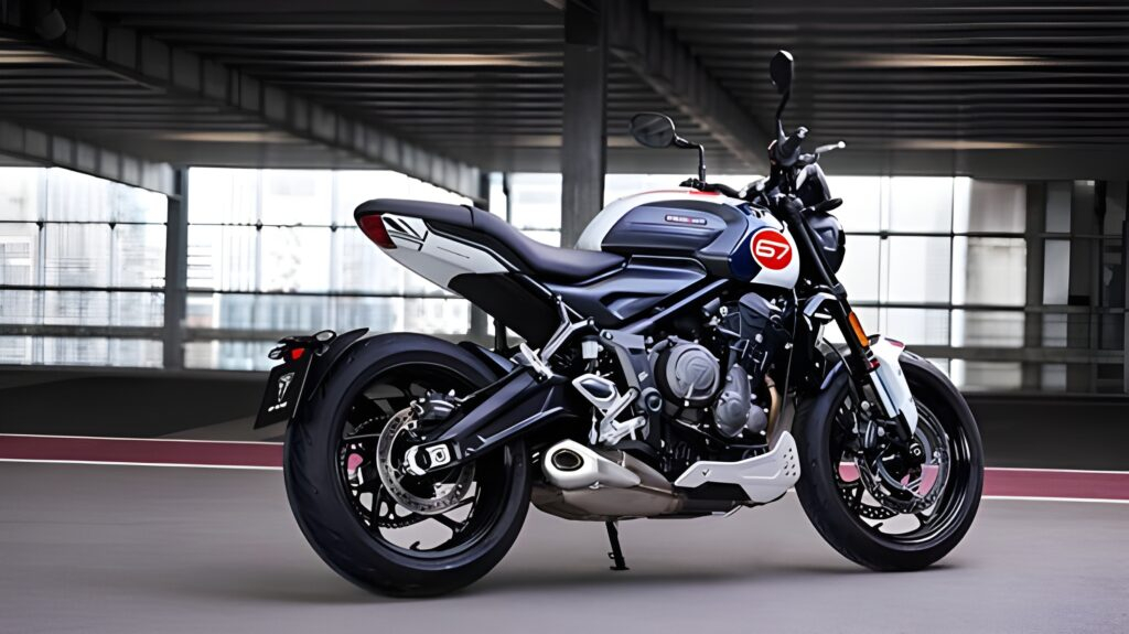 1000040004 Triumph Trident 660 Triple Tribute Edition Launch