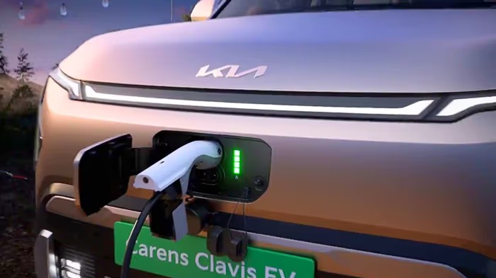 1000040903 Kia Carens Clavis EV Teased Ahead of Launch