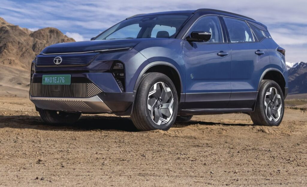 1000041518 Tata Harrier EV Zooms Past 10,000 Bookings in Just 24 Hours